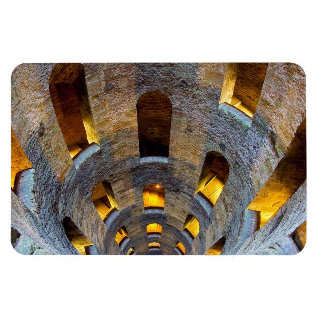 Ímã Olhando para baixo poço de São Patrício (Horizontal)