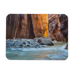 Ímã Os Estreitos Do Rio Virgem No Outono 2