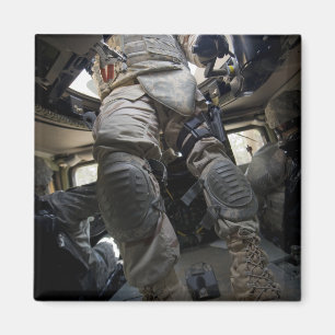 Imã Os marinheiros aprendem procedimentos do comboio