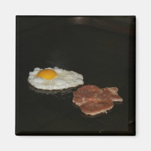 Imã Ovo frito e hamburguer na tenda de rua, Taipei