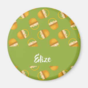 Imã Ovos em cesto castanho em verde