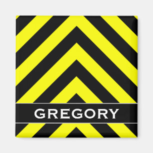 Imã Padrão Preto-Amarelo-Chevron + Nome Personalizado