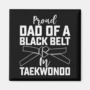 Imã Pai Orgulhoso De Um Faixa Preta Em Taekwondo - Pai