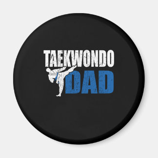 Imã Pai Orgulhoso De Um Pai Que Combateu Taekwondo Deu