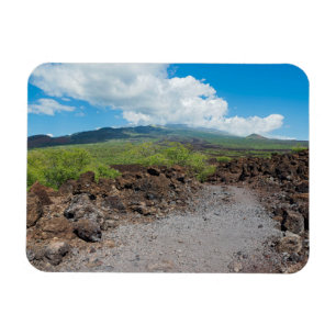 Ímã paisagem de lava e montanha ao longo da trilha do 