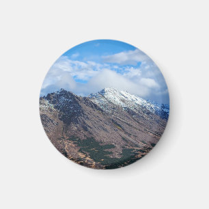 Imã Paisagem de Montanha Crisp com Céu Azul