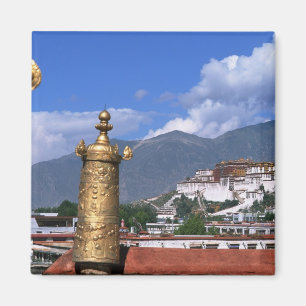 Imã Palácio de Potala em Lhasa, Tibete visto do