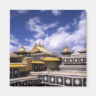 Imã Palácio de Potala por dentro com campanários na ca