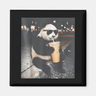 Imã Panda bebendo café gelado meme engraçado de animai