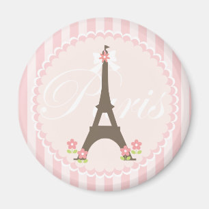 Imã Paris no primavera feminino