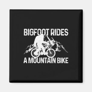 Imã Pé Grande Anda De Bicicleta De Montanha Engraçado