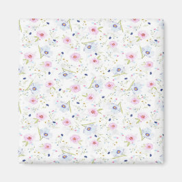 Imã Pequenas flores cor-de-rosa e azuis em branco