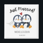 Imã Pinguim-recem casados, doação fofa personalizada<br><div class="desc">Faça seu casamento inesquecível com nosso charmoso imã de lembrança de casamento de pinguins! Estes magnatas deliciosos não são apenas favores de casamento, são guardas que seus convidados adorarão. Perfeito para amantes de pinguins e personalizável para adicionar seu próprio toque de amor para seu dia perfeito de casamento. #WeddingGiveaway #WeddingSouvenirs...</div>