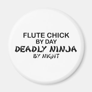 Imã Pintinho Ninja mortal da flauta em a noite