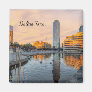 Imã Pioneer Plaza Pond Morning Magnet