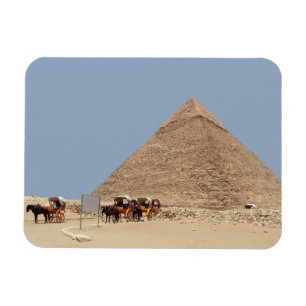 Ímã Pirâmide de Khafre e uma sequência de carruagens