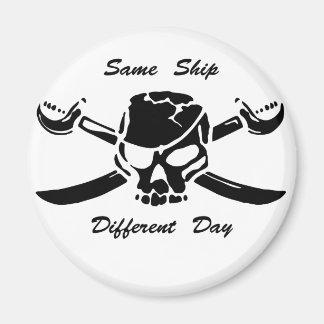 Imã Pirates Jolly Roger Mesma Nave Diferente Dia