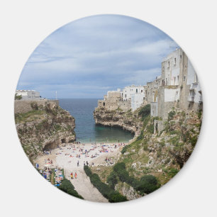 Imã Polignano uma praia da cidade da égua no ímã