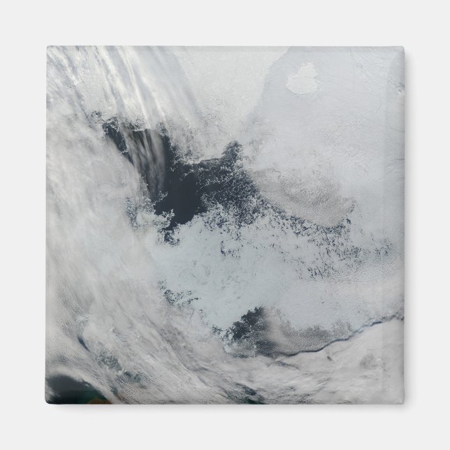 Imã Polinya (água aberta) no mar Beaufort (Frente)