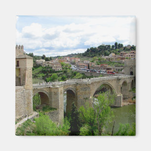 Imã Ponte Alcântara sobre o rio Tagus (Tajo)