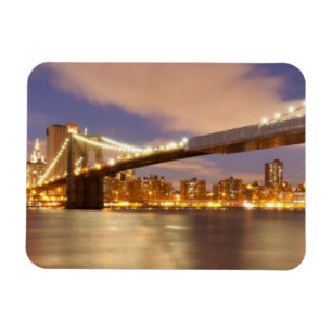 Ímã Ponte de Brooklyn e Manhattan na noite