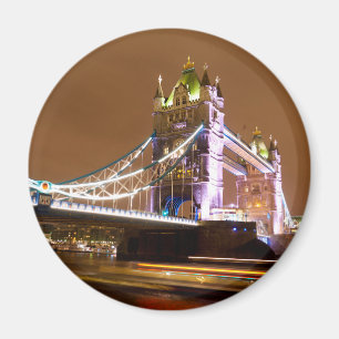 Imã Ponte Torre de Londres à noite