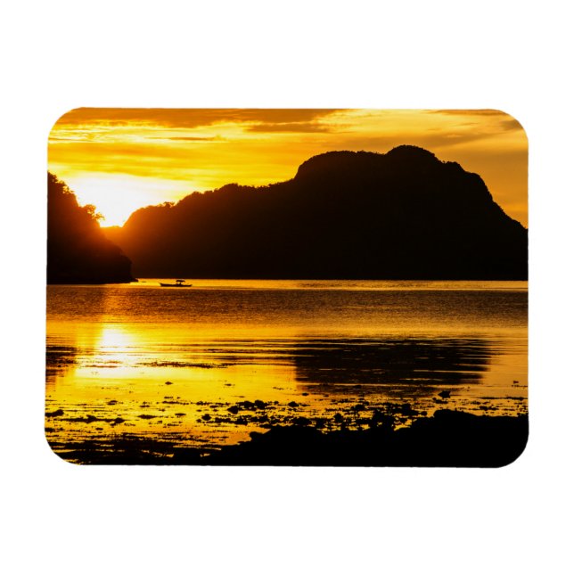 Ímã Pôr do sol dourado sobre a baía (Horizontal)