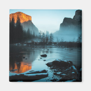 Imã Por do sol enevoado em Yosemite