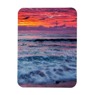 Ímã Pôr do sol sobre as ondas do oceano, Califórnia
