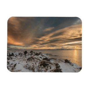 Ímã Pôr do sol sobre o lago Myvatn, Islândia