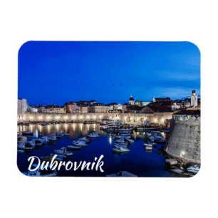 Ímã Porto de Dubrovnik e paredes iluminadas à noite