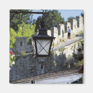 Imã Portugal, Obidos. Poste de iluminação de ferro e s