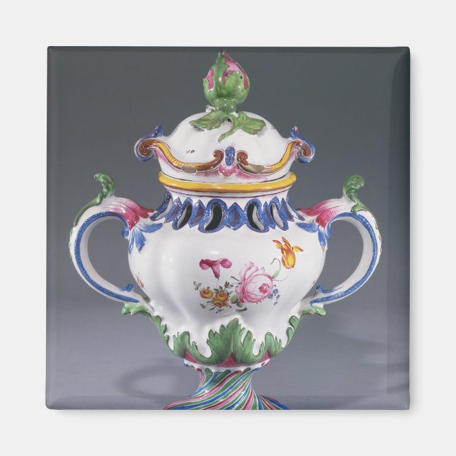 Imã Pote-pourri Vase, fabricado em Estrasburgo, c.1754 (Frente)
