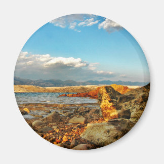 Imã Praia de pedra na ilha Pag em Croácia