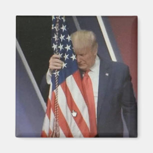 Imã Presidente Trump abraçando a bandeira americana