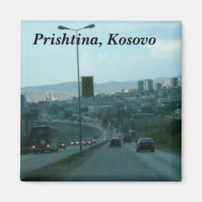 Imã Prishtina, Kosovo (Frente)