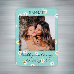 Ímã Proposta de Menina Flor de Fotos para Disias Bonit<br><div class="desc">O fofo bonito disies personalizou o ímã de proposta de uma florista em uma cor aqua boêmica com um nome e texto editáveis. Faça seu casamento especial com uma alternativo "você será minha dama de honra?" proposta para seus namoradas.</div>