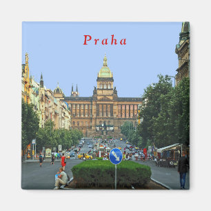 Imã Quadrado de Wenceslas e o Museu Nacional em Praga