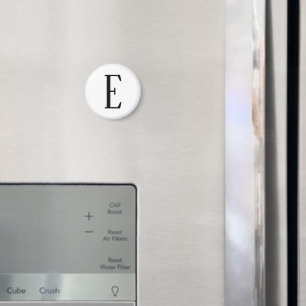 Imã Qualquer letra   Cores Pretas e Brancas ou Descart