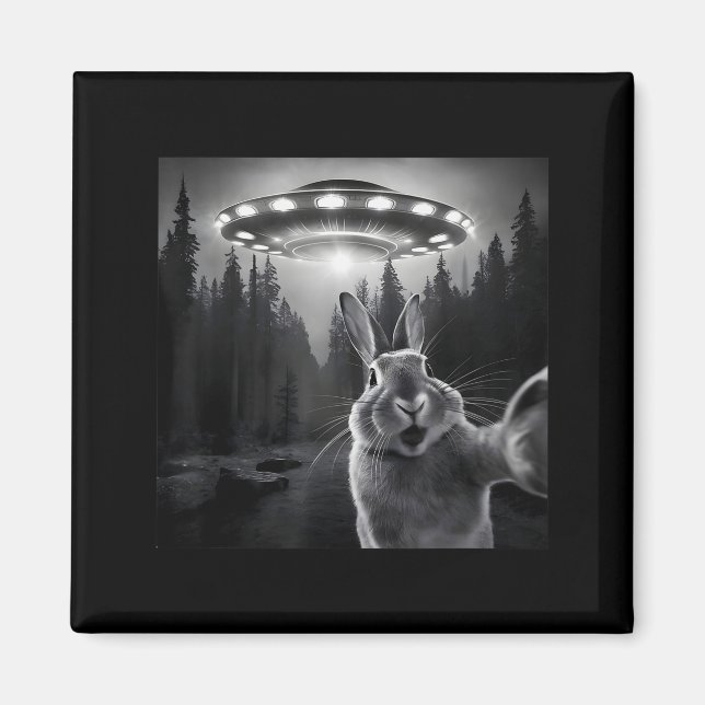 Imã Rabbit Selfie With Ufo - Funny Bunny Graphic Alien (Frente)