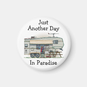 Imã Reboque bonito do viagem do campista da quinta