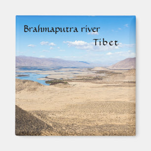 Imã Rio Brahmaputra e paisagem desértica - Tibete