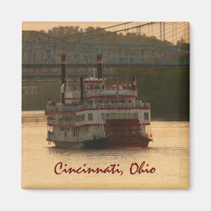 Imã Riverboat no rio Ohio