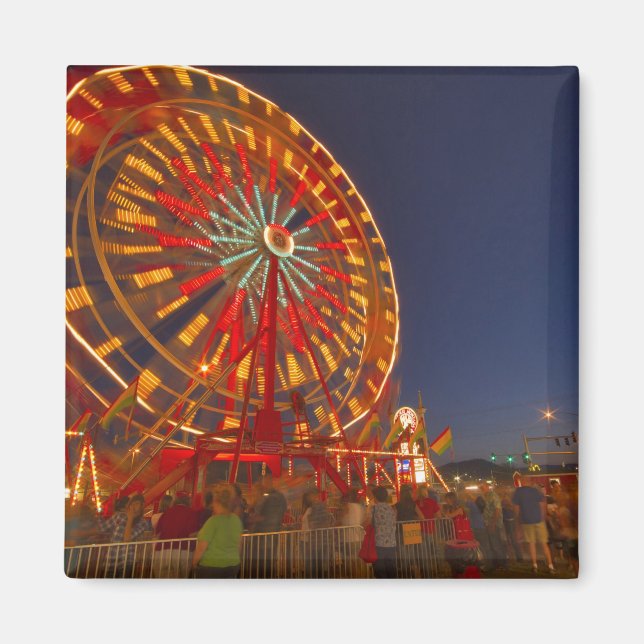 Imã roda-gigante ao anoitecer no noroeste de Montana (Frente)