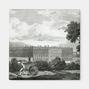 Imã Rolando os gramados no palácio do Hampton Court