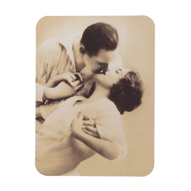 Ímã Romantic Love Couple Kissing vintage illustration (Vertical)