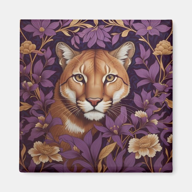 Imã Rosto de Puma Entre Densa Folhagem Roxa e Flores (Frente)