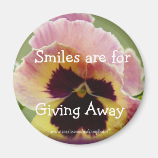 Imã round Pansy Magnet - personalize como quiser