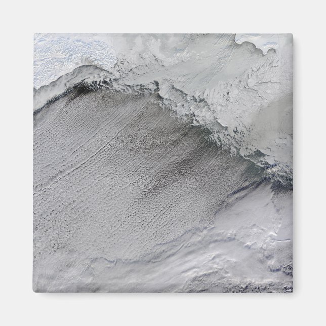 Imã Ruas marítimas de gelo e nuvens no Mar de Bering (Frente)