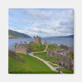 Imã Ruínas do Castelo Urquhart ao longo de Loch Ness, 